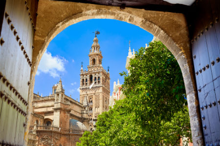 La Giralda, entre culture occidentale et orientale à Séville